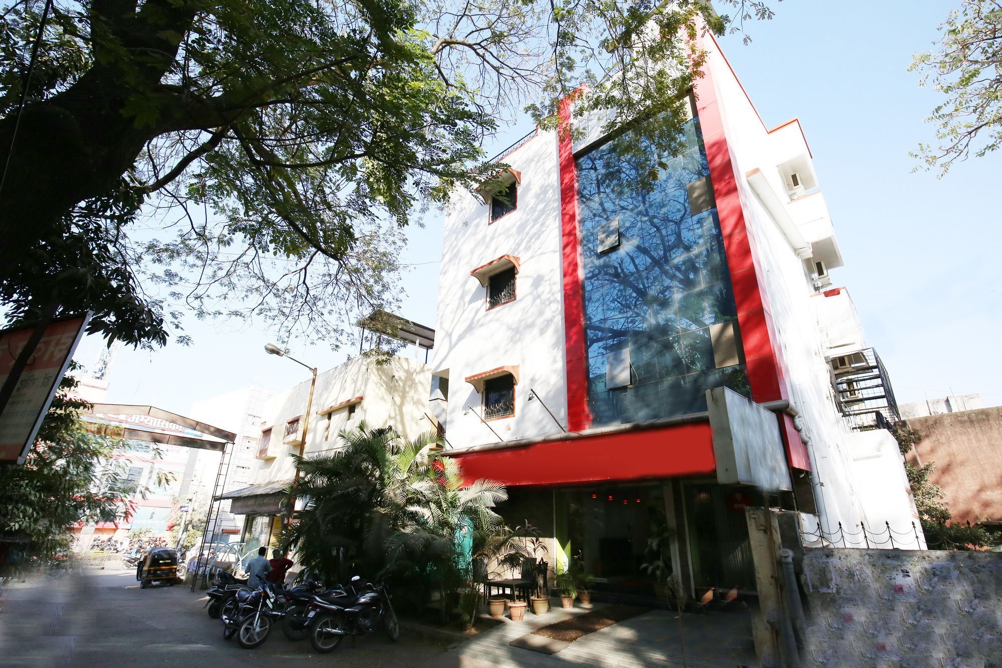 Oyo 11548 Hotel Mrunal Palace Aurangābād Exterior foto
